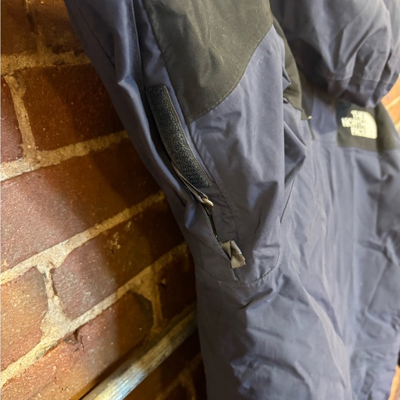 The North Face Men's Black and Blue Jacket - Picture 6 of 7